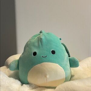 Squishmallows Perry the Dolphin 7”